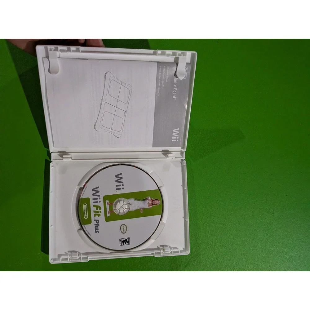 Wii Fit Plus (Nintendo Wii, 2009) Complete Video Game CIB Workout Active Fun